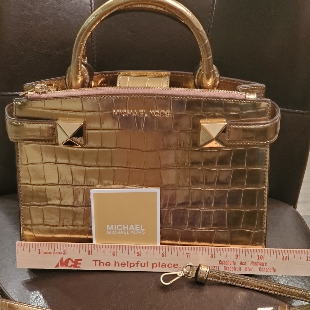 Michael Kors Gold bag - Picture 3 of 6
